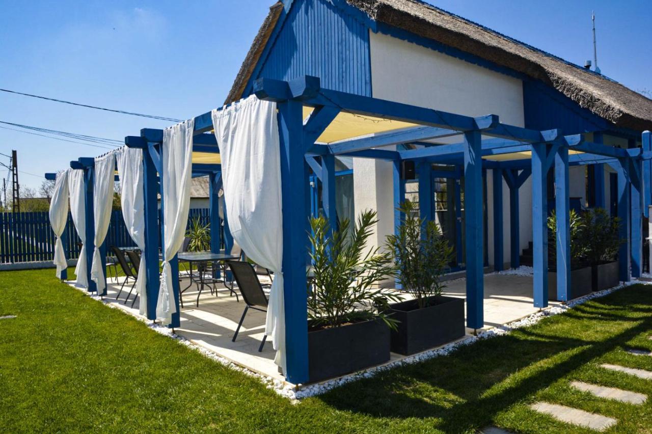 Hotel Déjà Blue - ADULT ONLY à Sfântu Gheorghe Extérieur photo