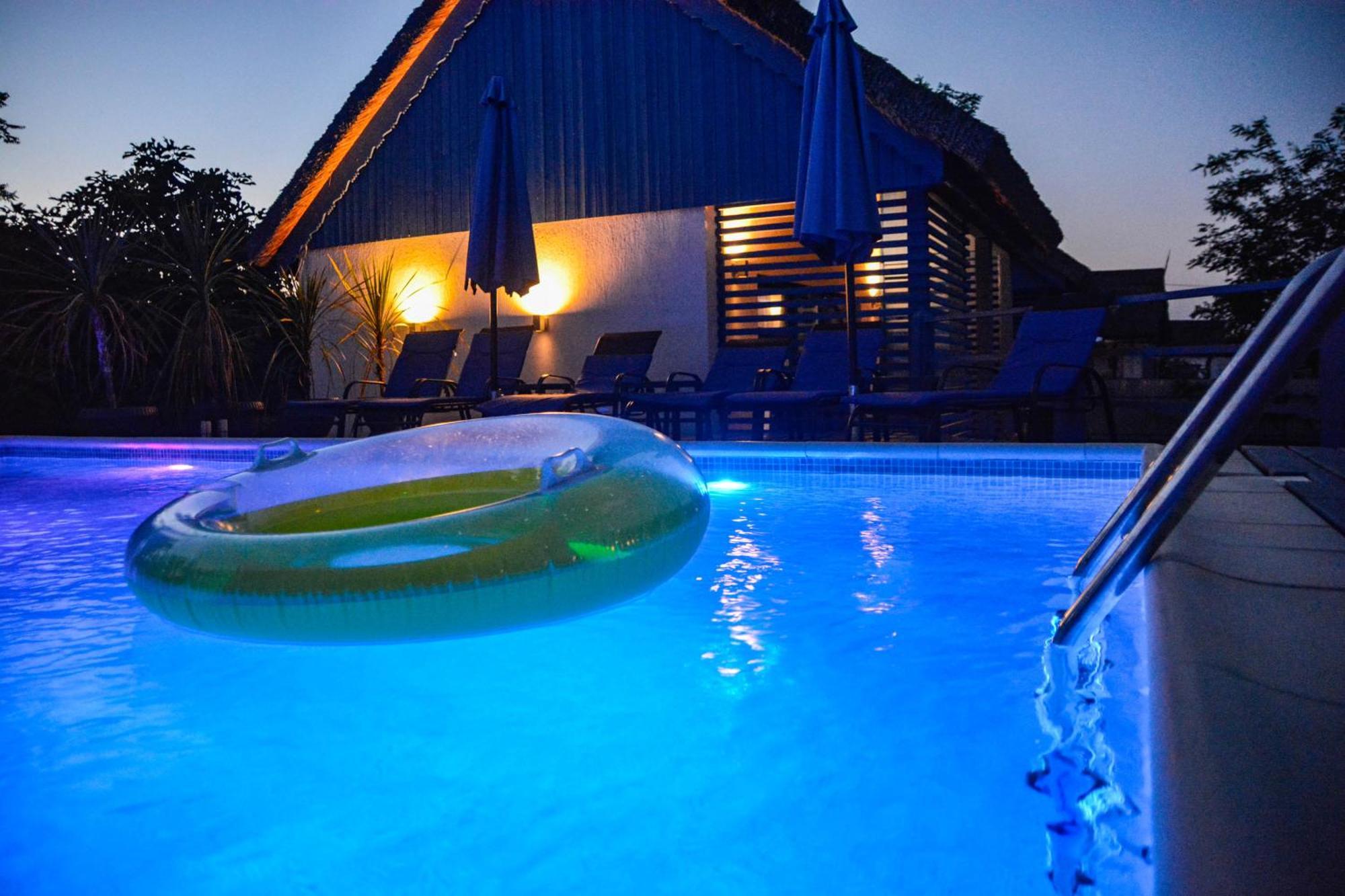 Hotel Déjà Blue - ADULT ONLY à Sfântu Gheorghe Extérieur photo